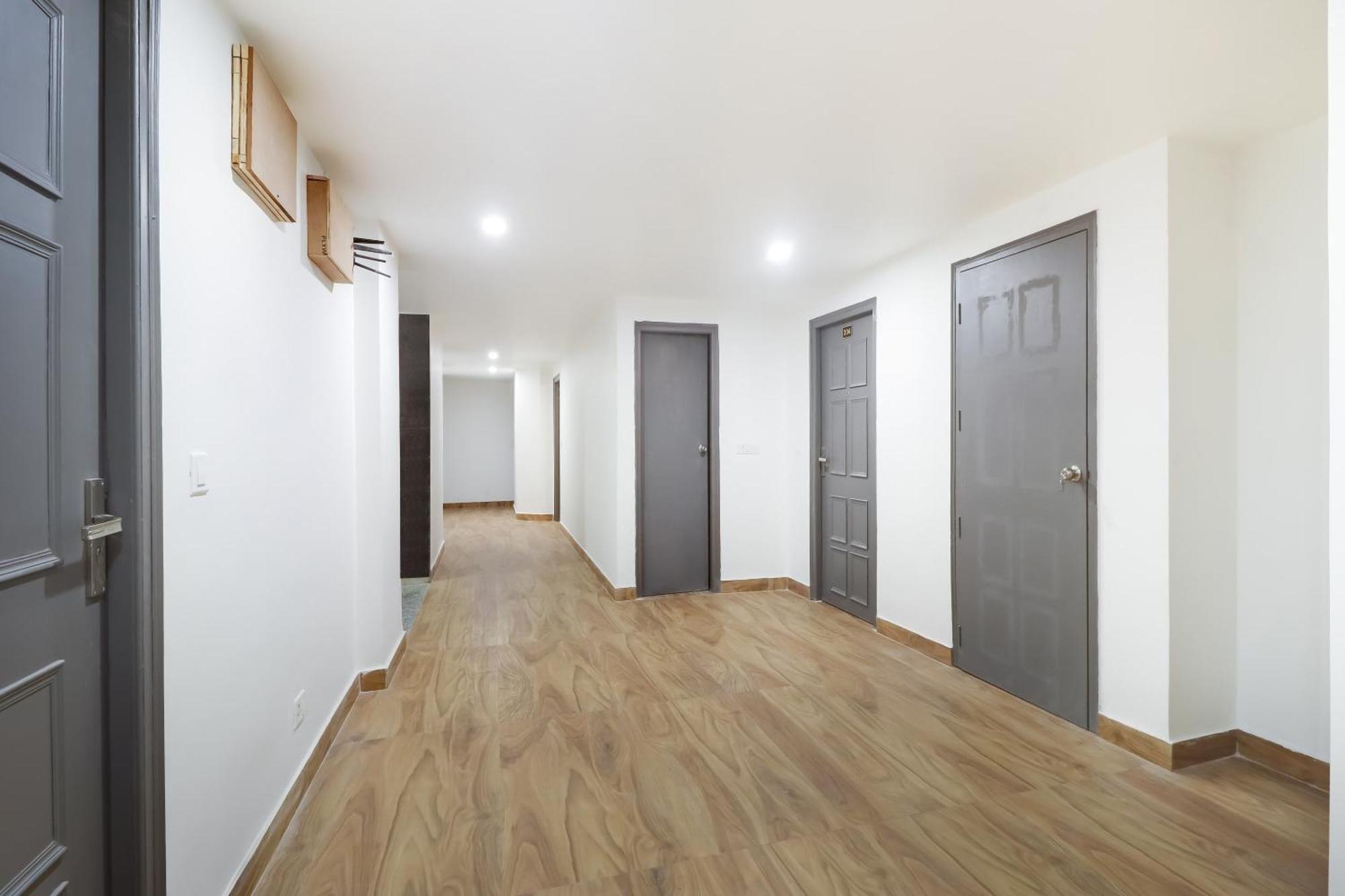 Townhouse Townhouse Clark Inn パトナー エクステリア 写真
